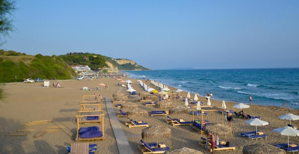 Marathias beach, 600 m from Andri House