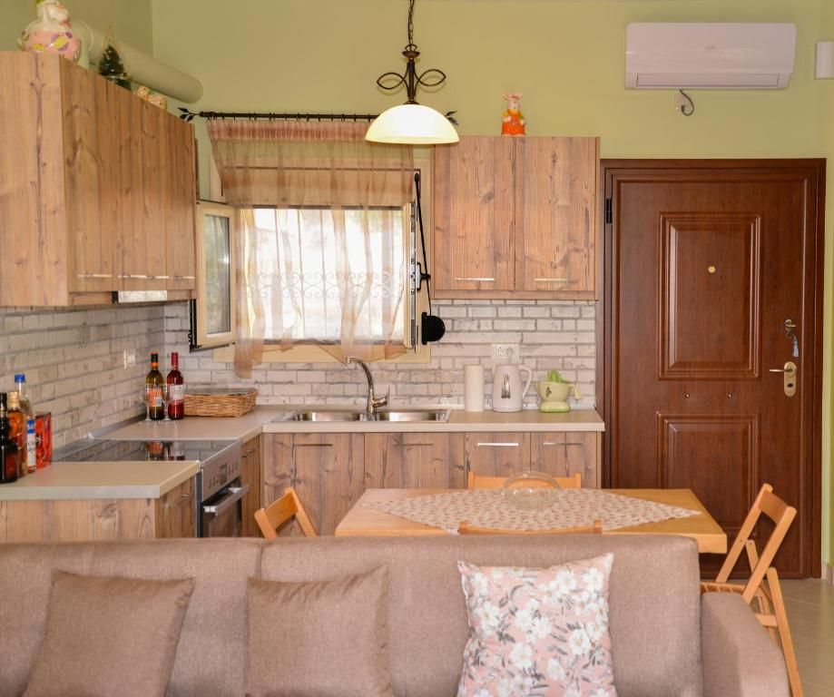 Fully equipped kitchen of Andri House